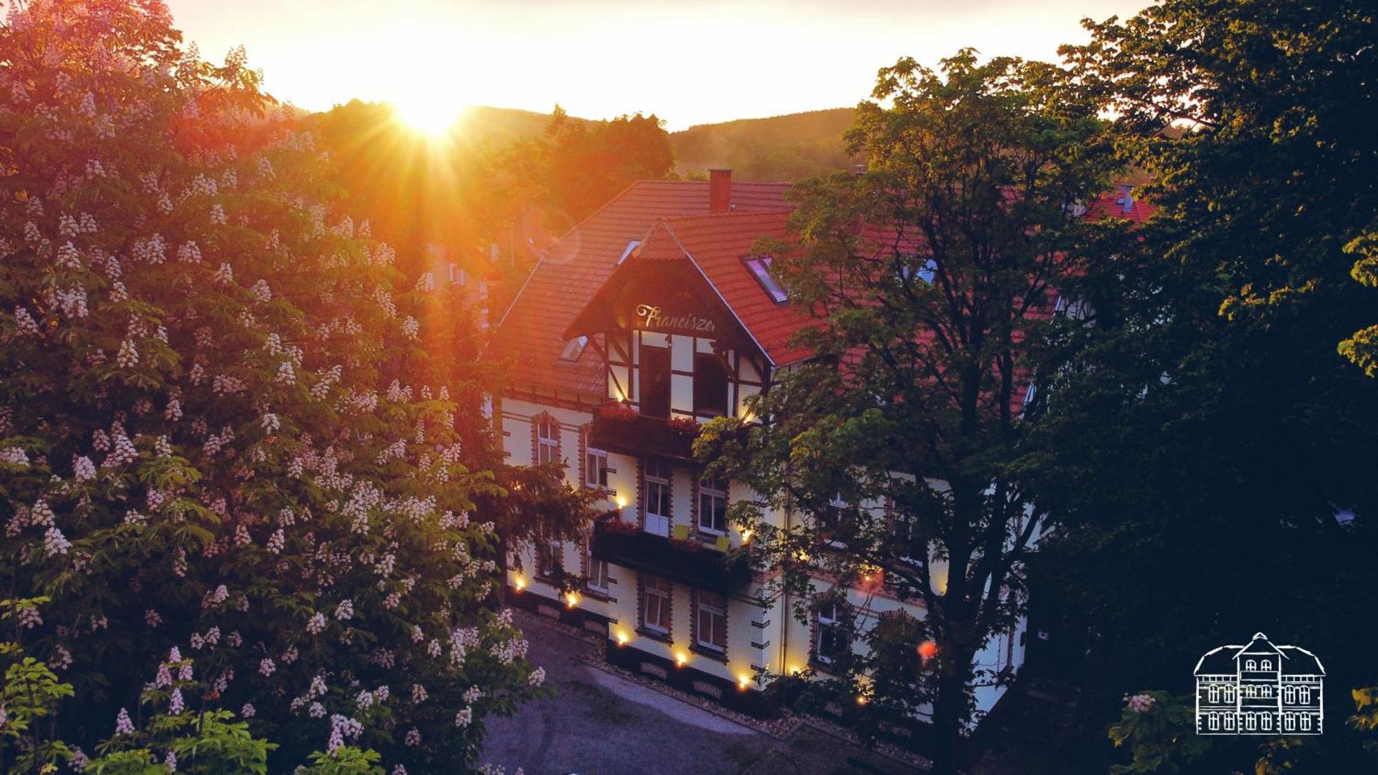 Appartamento Franciszek Przy Parku Szwedzkim Szczawno-Zdroj Esterno foto