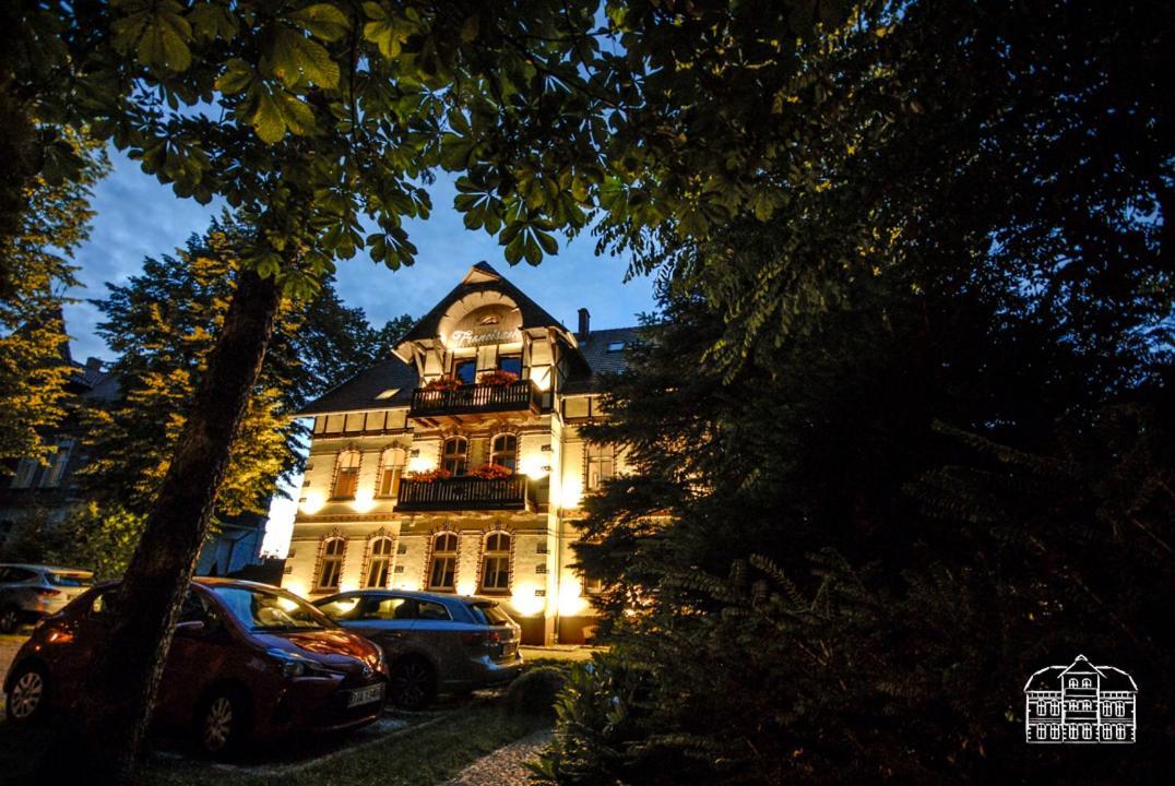 Appartamento Franciszek Przy Parku Szwedzkim Szczawno-Zdroj Esterno foto