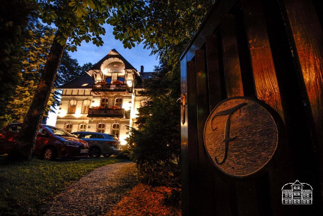 Appartamento Franciszek Przy Parku Szwedzkim Szczawno-Zdroj Esterno foto